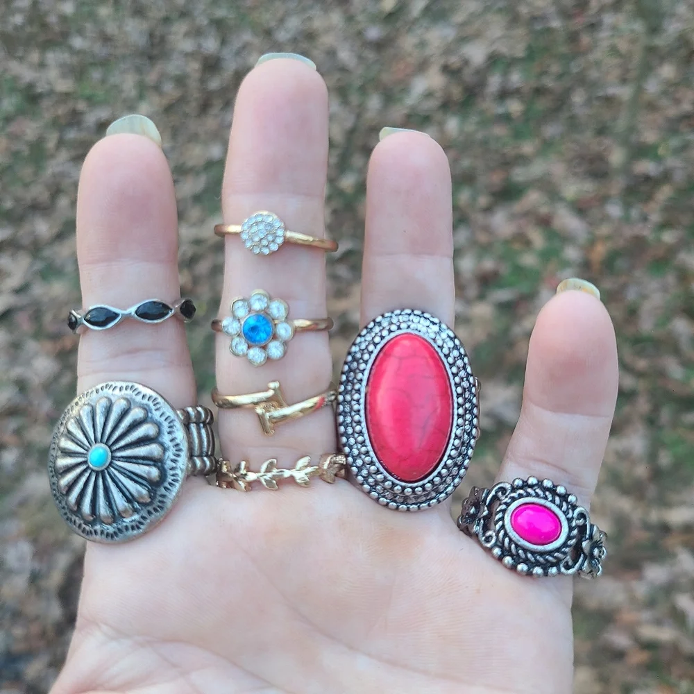 💜 SOLD!!! Assorted Ring Grab Bag - Picture 7 of 8